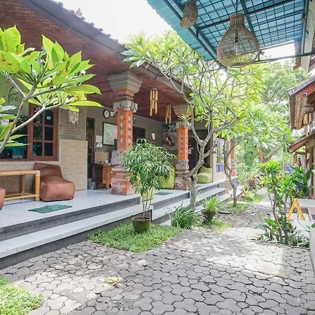 Padi-Padi Hostel & Bar