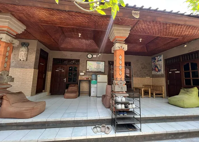 Hostel Padi-padi & Bar *