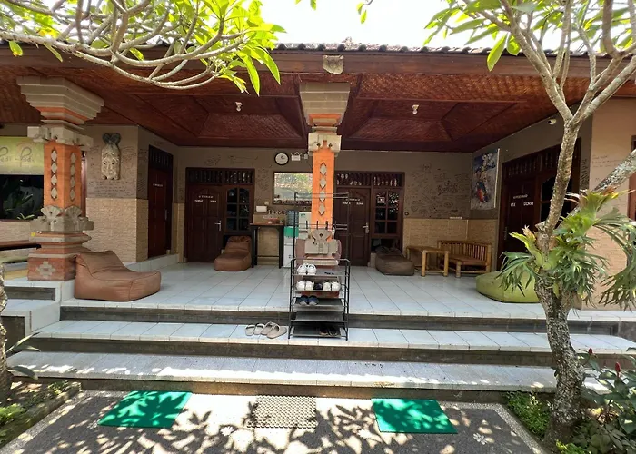 Padi-padi & Bar Hostel *