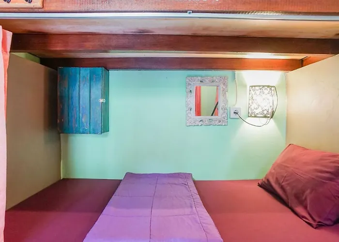 Padi-padi & Bar Hostel